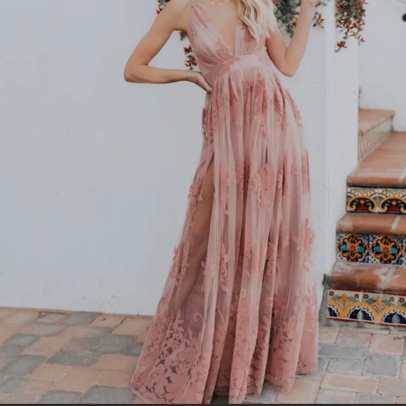 Vici Dresses & Skirts - Vicki Antonia Maxi Dress